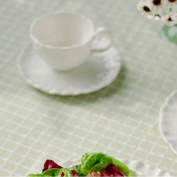 White Lily Pad Tea Cup and Saucer - Picture 12 of 16